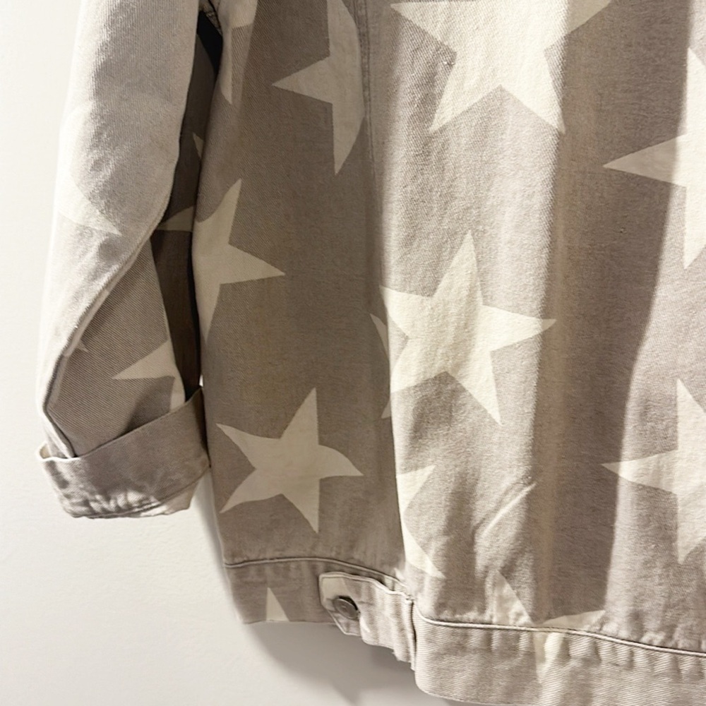 Altar’d State Stone White Oversized STAR jean denim jacket women size Medium - Picture 6 of 7